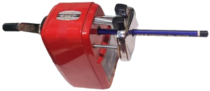 1980 EURONİCS PENCIL SHARPENER  EAGLE 5  METAL KIRMIZI RENKDE MEKANİK CEVİRMELİ KALEMTIRAŞ MASA ÜZERİ