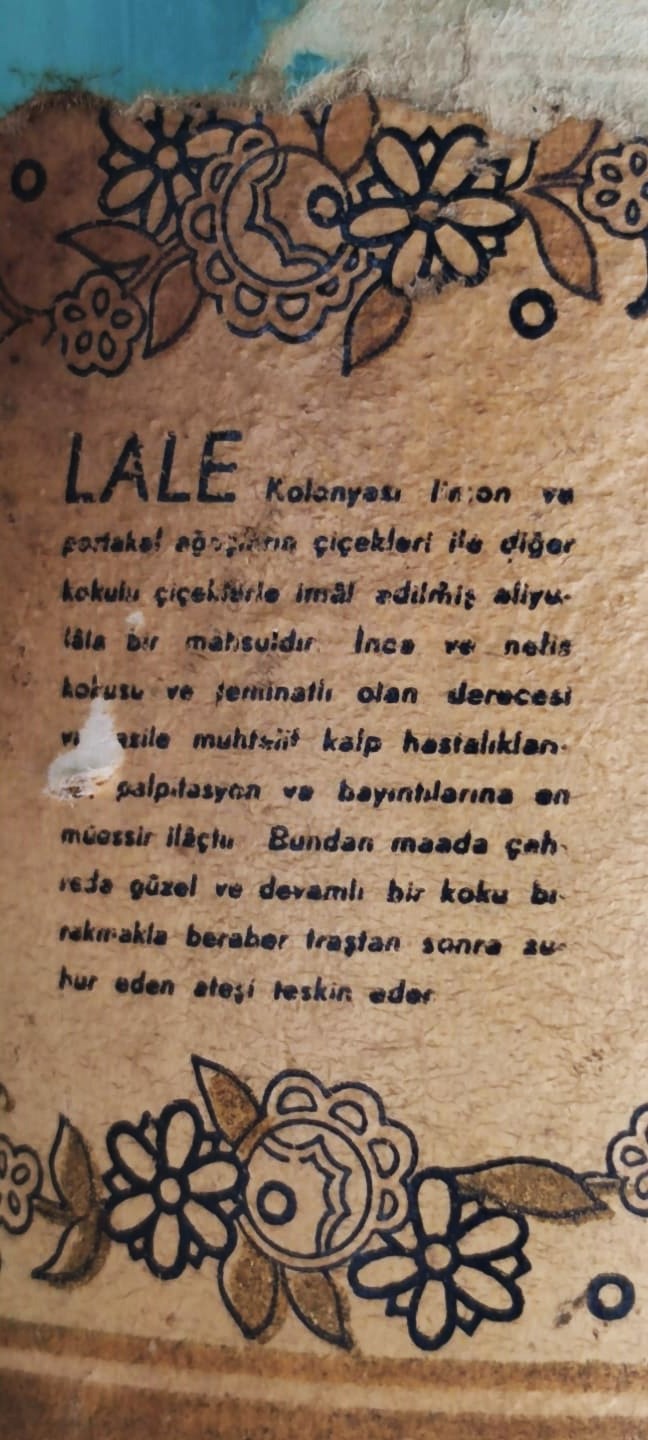 CUMHURİYET BAŞI LALE KOLONYASI MARQUE DEPOSEE 80 DERECE EXTRA BAKALIT CEVİRME KAPAKLI BOŞ KOLONYA CAM SİŞE 