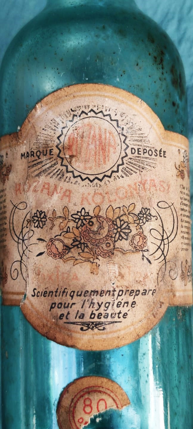 CUMHURİYET BAŞLARI ROZONA KOLONYASI MARQUE DEPOSEE 80 DERECE BAKALIT CEVİRME KAPAKLI BOŞ KOLONYA CAM SİŞE