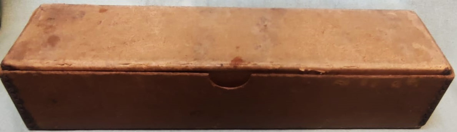 1910 ALMAN BERNDORF PASLANMAZ YEMEK BICAGI KUTUSU SERT MUKAVVA KENARLARI TENEKE ZIMBALI KREM RENKDE KAPAKLI KUTU