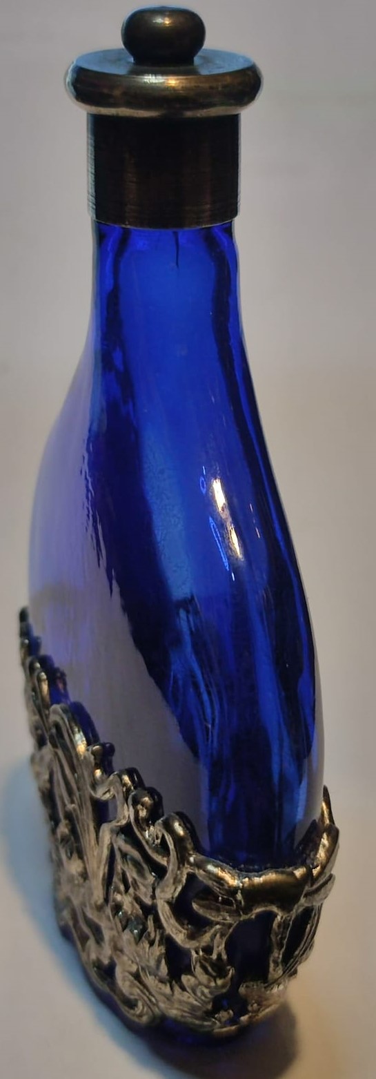 HANDCRAFTED SİLVERTRİ COBALT BLUE PURFUME GLASS KOBALT MAVİSİ VİDALI KAPAKLI CAM İÇİ BOŞ PARFUM ŞİŞESİ