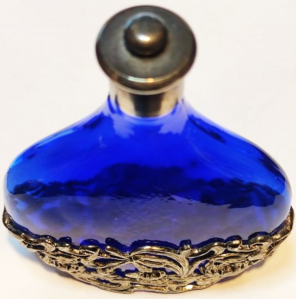 HANDCRAFTED SİLVERTRİ COBALT BLUE PURFUME GLASS KOBALT MAVİSİ VİDALI KAPAKLI CAM İÇİ BOŞ PARFUM ŞİŞESİ
