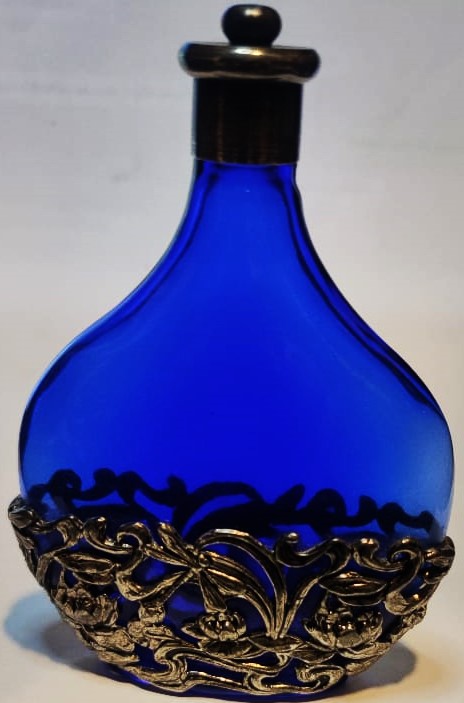 HANDCRAFTED SİLVERTRİ COBALT BLUE PURFUME GLASS KOBALT MAVİSİ VİDALI KAPAKLI CAM İÇİ BOŞ PARFUM ŞİŞESİ