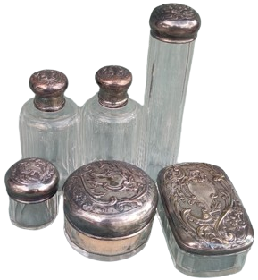 1920 LAVANTEN SEYAHAT BAKIM VE TEMİZLİK  SETİ DERİ CANTASINDA CAM KABLAR KAPAKLAR İŞLEMELİ 16 PARCADAN OLUŞAN SET