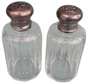 1920 LAVANTEN SEYAHAT BAKIM VE TEMİZLİK  SETİ DERİ CANTASINDA CAM KABLAR KAPAKLAR İŞLEMELİ 16 PARCADAN OLUŞAN SET