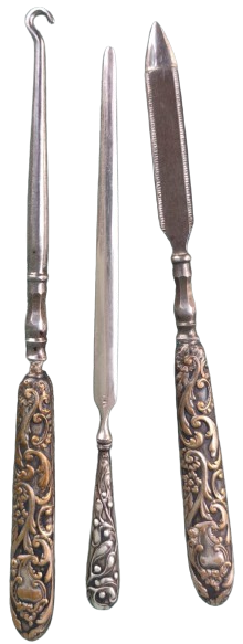 1920 LAVANTEN SEYAHAT BAKIM VE TEMİZLİK  SETİ DERİ CANTASINDA CAM KABLAR KAPAKLAR İŞLEMELİ 16 PARCADAN OLUŞAN SET