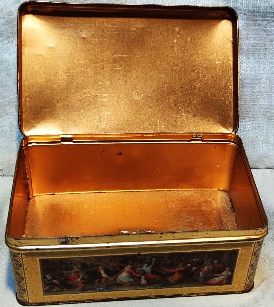 1963 TENEKE KAPAKLI KUTU ÖN KAPAKDA KÖY OKULU  DE DORPSCHOOL RESMİ ONDE VE ARKADA  DORPSKERMIS VAN DAVİD VİNCBOONS KÖY FUARI