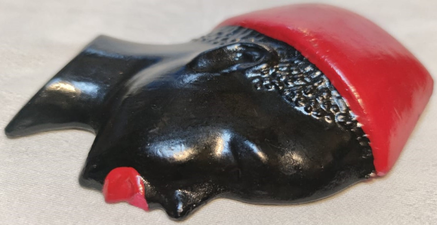 1970 ALCI ARAP KIZI DUVARA ASILAN KAFASINDA KIRMIZI FESLİ YENİ YAPIM DEGİLDİR