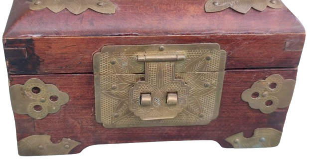 AHŞAP MASİF KAPAKLI ÜZERİ FUL İŞLEMELİ TAMAMI EL YAPIM İÇERSİ YEŞİL SATEN KAPLI BOLUMLU  MUCEVHER KUTUSU 