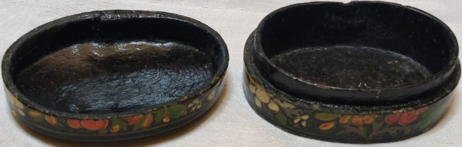 PAPYA MAŞA EL YAPIMI MUCEHVER VEYA COK AMACLI KUTU OVAL FORMDA KAPAKLI ÜZERİ EL BOYAMA CİCEK DAL MOTİFLERİYLE BEZELİ