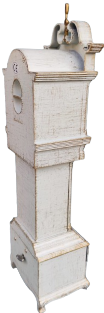 SARKACLI BAROK TARZI  KULE SAAT MODELİNDE 38 CM BOYUNDA  KURMALI LATERNALI ALT CİFT CEKMECELİ BEYAZ LAKE FORMDA ON KISMI DOLAPLI QUARTZ SAAT