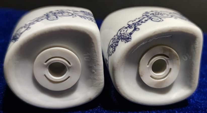 YENİ RAKI İKİZ FORMUNDA PORSELEN MASA ÜZERİ TUZLUK VE KARABİBERLİK DOLDURULABİLİNİR MODELDİR