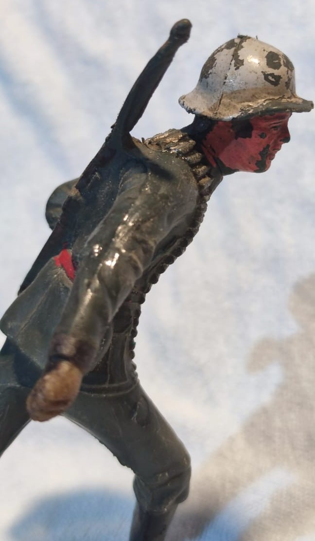 1980 PİLSAN ASKER YERLİ ÜRETİM TURK MALI ASKER KOMANDA MİGFERLİ OMUZUNDA PİYADE TÜFEKLİ MATARALI ŞAVASCI TURK ASKERİ