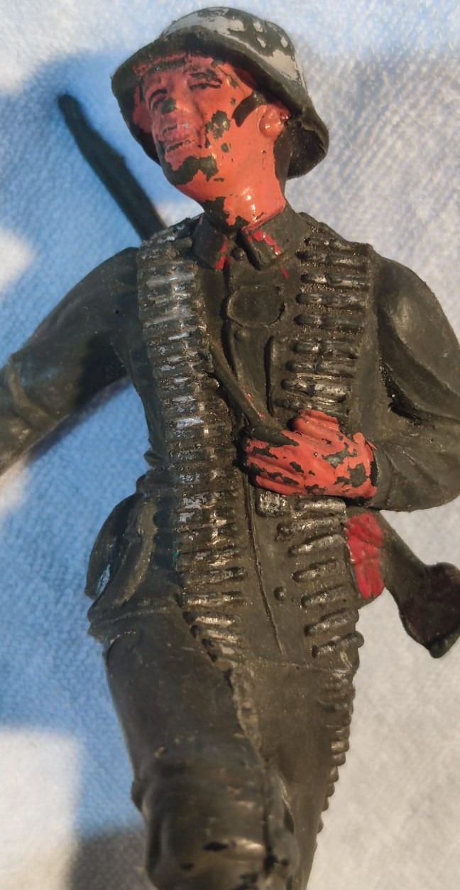 1980 PİLSAN ASKER YERLİ ÜRETİM TURK MALI ASKER KOMANDA MİGFERLİ OMUZUNDA PİYADE TÜFEKLİ MATARALI ŞAVASCI TURK ASKERİ