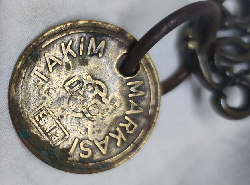 1950 TCDD ESKİŞEHİR FABRİKASI CER ATÖLYESİ TAKIM MARKASI 160 NUMARALI ODA ANAHTARLIK UCU NADİR PİRİNC