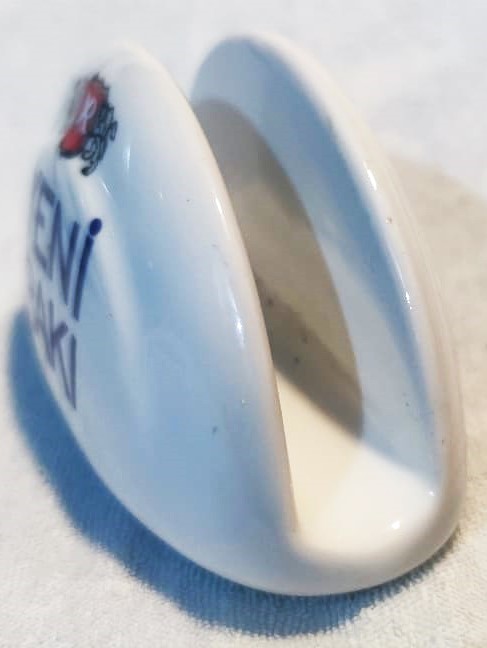 YENİ RAKI ARMALI BEYAZ  PORSELEN ÜZERİ LOGOLU PARELEL YAPIDA PECETELİK 