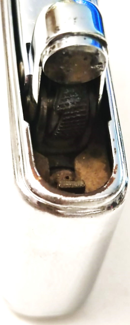 1970 İBELO M 23 LİGHTER MADE IN WEST GERMANY TAŞLI MEKANİZ GAZLI CAKMAK PİRİNC DEPO KLASIK CİZGİLİ KASA