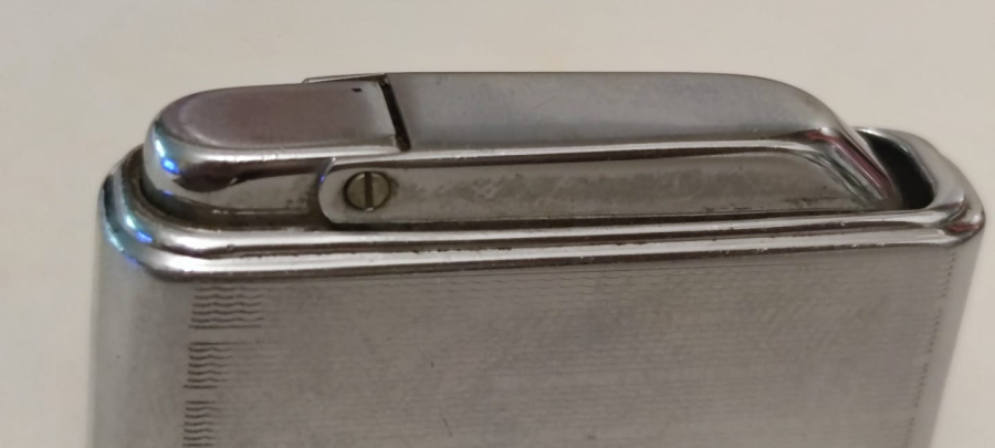 1970 İBELO M 23 LİGHTER MADE IN WEST GERMANY TAŞLI MEKANİZ GAZLI CAKMAK PİRİNC DEPO KLASIK CİZGİLİ KASA