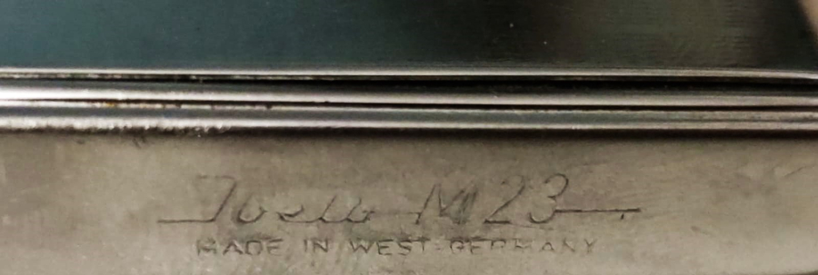 1970 İBELO M 23 LİGHTER MADE IN WEST GERMANY TAŞLI MEKANİZ GAZLI CAKMAK PİRİNC DEPO KLASIK CİZGİLİ KASA