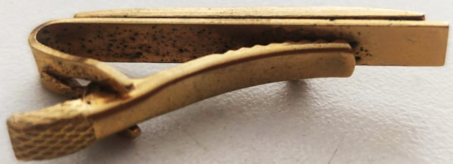 1960 T.C YAVUZ DENİZ ALTI TUM DETAYLARIYLA YAPILMIŞ GORSELİ ALTIN KAPLAMA PİRİNC MANDALLI KRAVAT İGNESİ