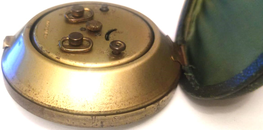 GOLDBUHL ALARM WEST GERMANY CLOCK  YUVARLAK FORMDA DERİ KUTUSUNDA KURMALI BASUCU SEYEHAT SAATİ
