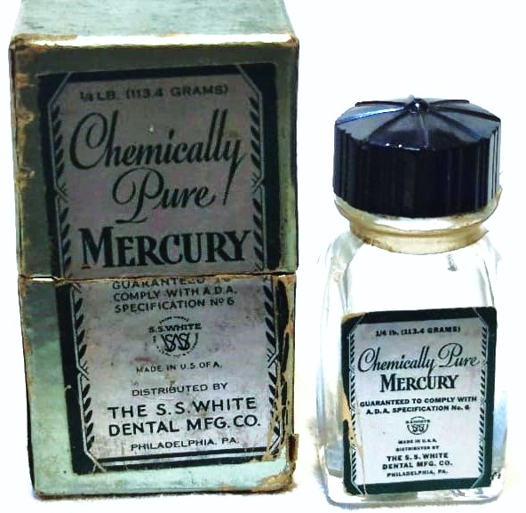 1910 CHEMİCALLY PURE MERCURY MEDİCİNE BOX KAPAKLI KUTU  İCERSİNDE BAKALİT KAPAKLI CAM SİSE CIVA İLAC KUTU