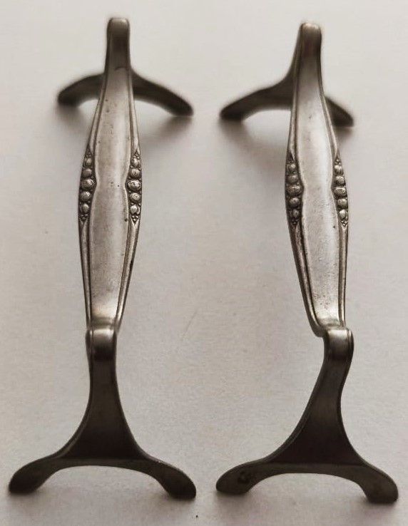 WELLNER VİKTORYA DÖNEMİ ALPACCA MASA UZERİ SERVİS BICAK KASIK CATAL DAYAMA STANDI 2 ADET 