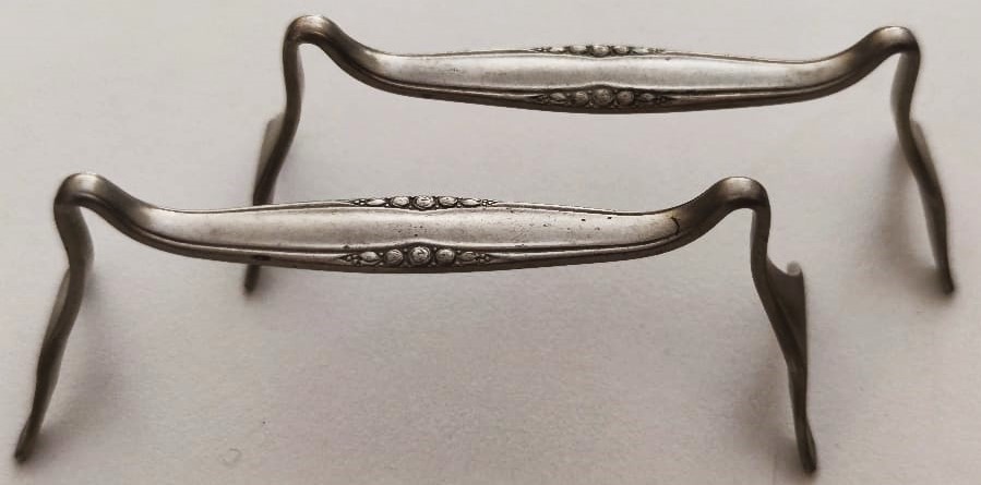 WELLNER VİKTORYA DÖNEMİ ALPACCA MASA UZERİ SERVİS BICAK KASIK CATAL DAYAMA STANDI 2 ADET 