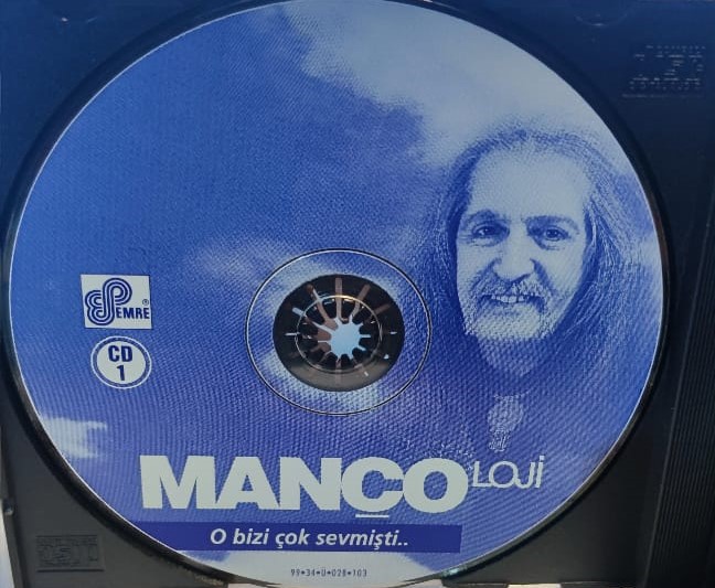 MANCOLOJİ 1943 O BİZİ COK SEVMİSTİ..BARIS MANCO 2 CD ORJINAL KUTUSUNDA KİTAPCIKLI