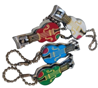 1970 DOUBLE ARROW BRAND NAİL  CLIPPER KUTUSUNDA BİR DÜZİNE KEMAN FORMUNDA RENK RENK KROM KAPLAMA TÖRPULU TIRNAK MAKASI