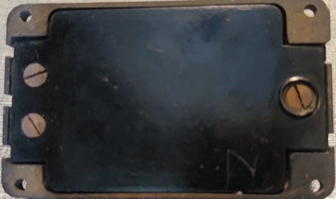 1940 SİYAH BAKALİT GANZ ZİL TRAFOSU BAKALİT  100 130 VOLT 50 HERTZ 100 120  VOLT 42 HERTZ GİRİŞLİ CIKIS 3  5  8  AC VOLT