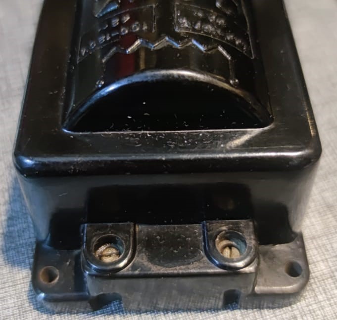 1940 SİYAH BAKALİT GANZ ZİL TRAFOSU BAKALİT  100 130 VOLT 50 HERTZ 100 120  VOLT 42 HERTZ GİRİŞLİ CIKIS 3  5  8  AC VOLT