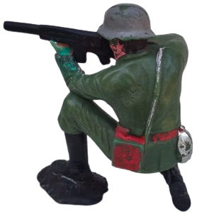 1980 PİLSAN YERLİ MALI KOMANDA MİGFERLİ MAKİNELİ  TUFEKLE COMELEREK ATES EDERKEN MATARALI CİFT KUTUKLUKLU ŞAVASCI