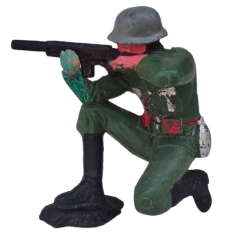 1980 PİLSAN YERLİ MALI KOMANDA MİGFERLİ MAKİNELİ  TUFEKLE COMELEREK ATES EDERKEN MATARALI CİFT KUTUKLUKLU ŞAVASCI