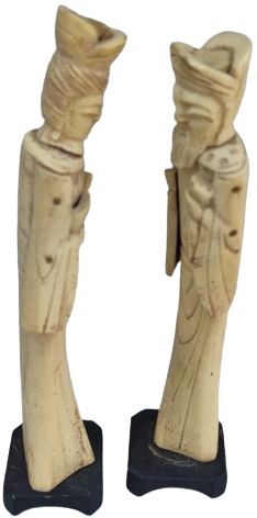 TAMAMEN EL OYMA İSCİLİKLİ  KEMİK CİN YAPIM CİN HANEDANINDAN İMPARATOR VE İMPARATORİCE CİFT FUGURLERİ ALT AHSAP KAİDELİ 