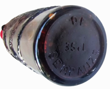 1960 DOLU 35 LİK MANTAR TIPALI KAPAGI ACILMAMIŞ ŞARSAN AŞ ŞEMPANZE ŞARAP ŞİŞE ÜZERİNE SARILMIŞ KABARTMA ŞEMPANZE