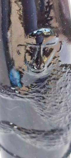 1960 DOLU 35 LİK MANTAR TIPALI KAPAGI ACILMAMIŞ ŞARSAN AŞ ŞEMPANZE ŞARAP ŞİŞE ÜZERİNE SARILMIŞ KABARTMA ŞEMPANZE