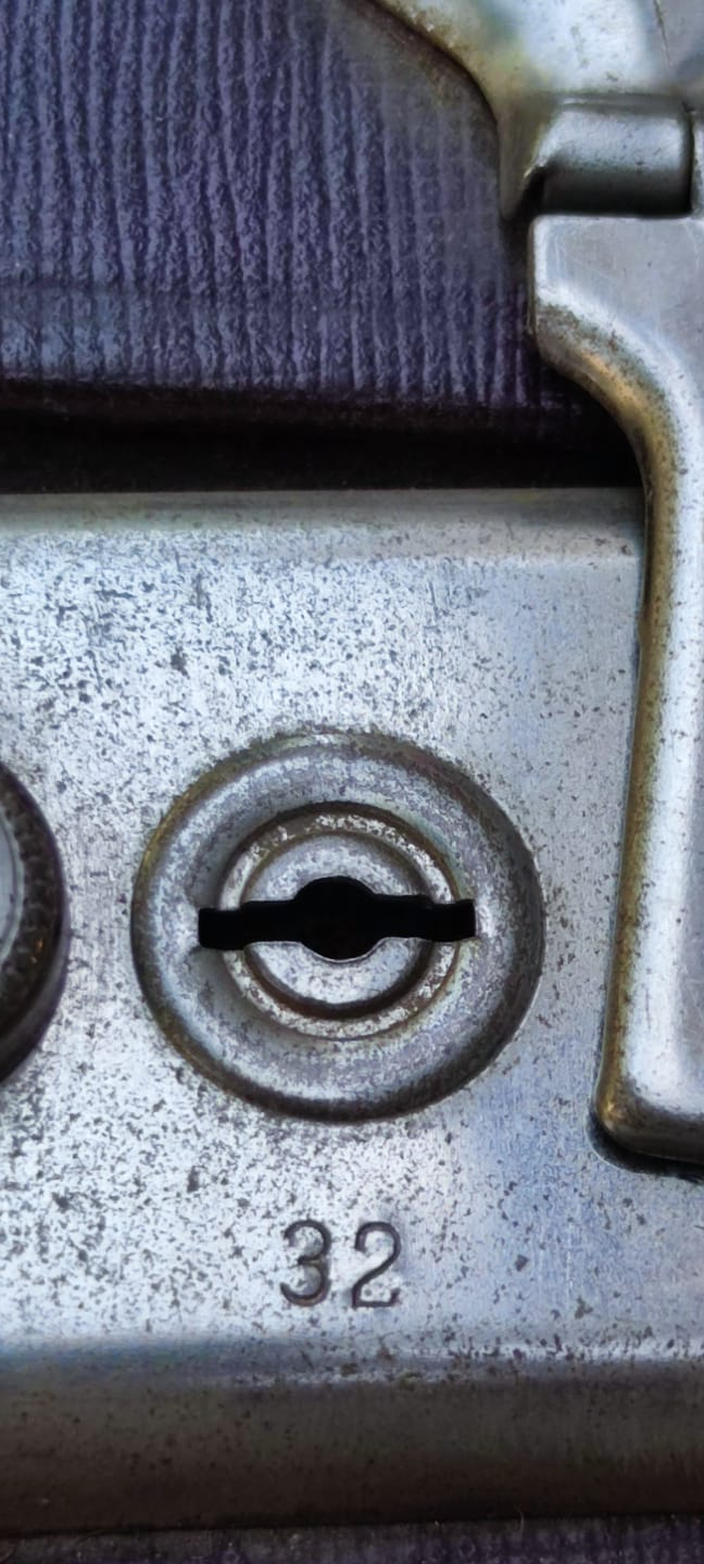 1950 BORDO CİFT KEMERLİ KAHVERENGİ DERİ BAVUL MADE IN GERMANY İCİ ASTARLI KENARLAR EL DİKİS