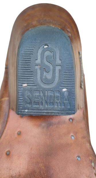 SENDRA USA ÖZEL TASARIM COWBOY WESTERN BOOTS KAHVERENGİ KOVBOY CİZMESİ TİMSAH DERİSİ EL DİKİM  TABAN KISMI YARMA KOSELE YUMURTA TOPUK 42 NUMARA 