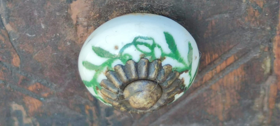 OSMANLI USTA EL İSİ YAPIMI KOMPLE MASİF AHŞAP KISMI İSLEMELİ KAHVE DEGİRMENİ CANAK KISMI GÖGME DEMİR 