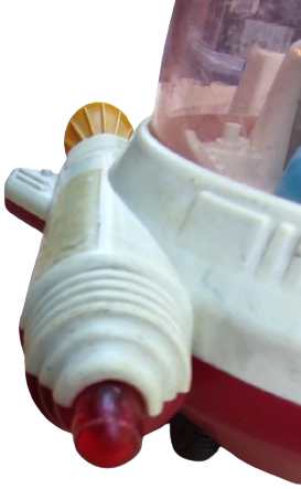 UZAY ARACI İÇERSİNDE KULLANAN KOZMONOTU FANUSLU HAREKETLİ SURTMELİ OYUNCAK SSCB SOVYET ÜRETİMİ