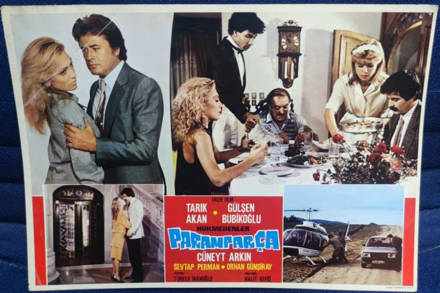 PARAMPARCA  FİLMİNİN LOBI TANITIM KARTI BASROLLERDE  TARIK AKAN GULSEN BUBİKOGLU CUNEYT ARKIN YARDIMCI OYUNCULAR SEVTAP PERMAN ORHAN GUNSİRAY  