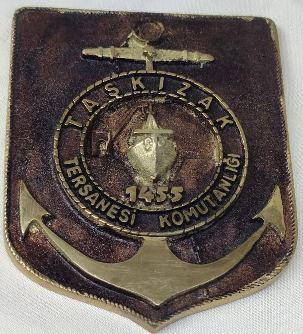 TASKIZAK TESANE KOMUTANLIGI  SİLT KASIMPAŞADA HALİC LIMAN İÇERSİNDE BULUNAN OSMANLININ KURDUGU FATİH SULTAN MEHMET TARAFINDAN 1455 