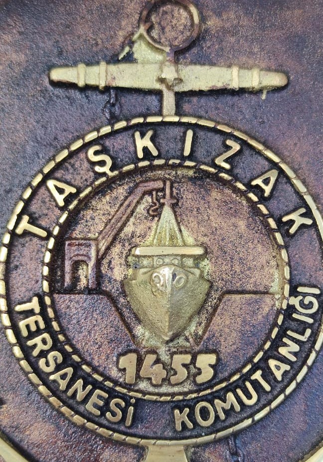 TASKIZAK TESANE KOMUTANLIGI  SİLT KASIMPAŞADA HALİC LIMAN İÇERSİNDE BULUNAN OSMANLININ KURDUGU FATİH SULTAN MEHMET TARAFINDAN 1455 