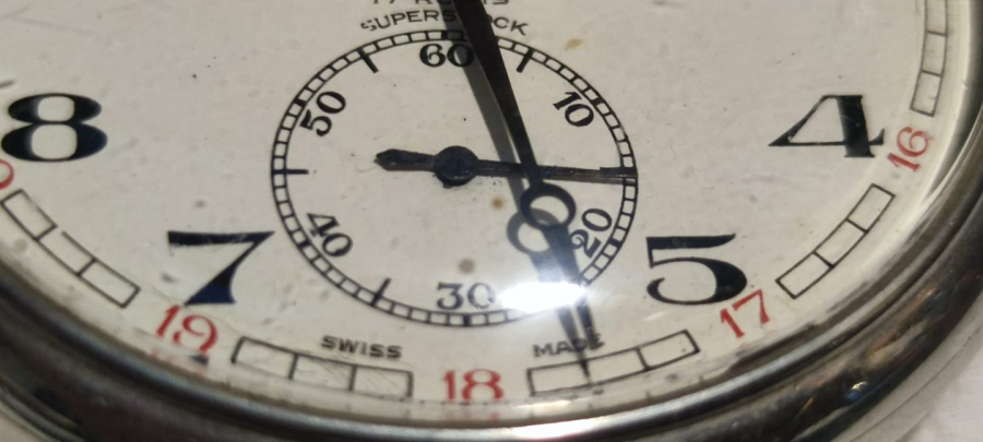 NACAR TCDD NACAR 17 RUBIS  SUPERSHOCK  İSVİCRE MALI CİFT KAPAKLI MEKANİK KURMALI  EMAYE KADRAN DAMGALI  CİFT KAPAKLI  TAŞLI MAKİNE