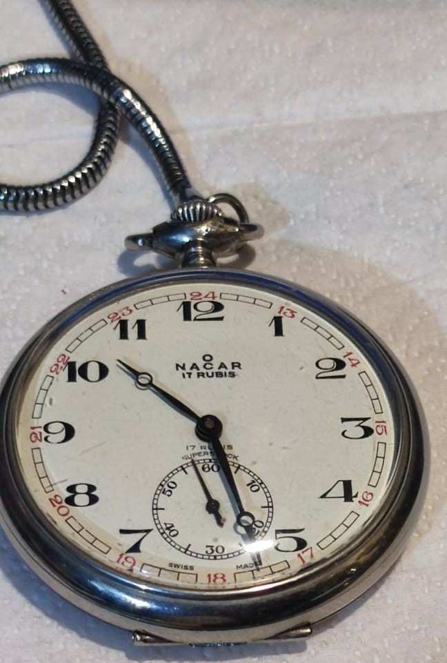 NACAR TCDD NACAR 17 RUBIS  SUPERSHOCK  İSVİCRE MALI CİFT KAPAKLI MEKANİK KURMALI  EMAYE KADRAN DAMGALI  CİFT KAPAKLI  TAŞLI MAKİNE