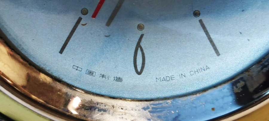 POLARIS CLOCK MEKANİK KURMALI ALARMLI MASA SAATİ METAL KASA FOSFORLU AKREP YELKOVAN VE  RAKAMLAR 