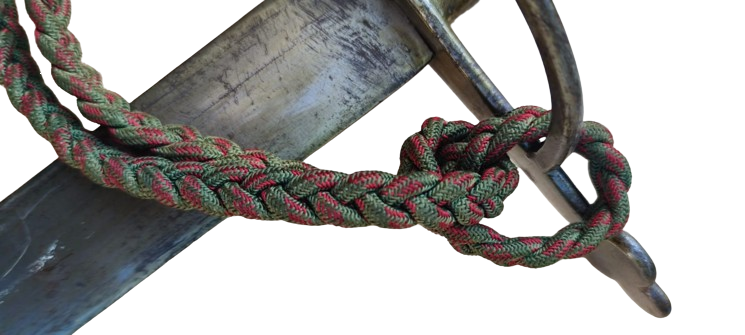 İSPONYOL KORSAN KILICI ELDEN KACMAMASI İÇİN İP EL SARILIR BALCAK KISIM PİRİNC VE AHŞAP BALCAGIN UST TOPUZ KISMINDA BİR KAC İŞARET BULUNMAKTA 