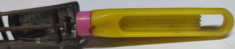 1950 CAKMAK 77 YERLİ TAŞLI MEKANİK METAL SERT RENKLİ  PLASTİK SAPLI MUTFAK OCAK YAKMA TUTUŞTURMA ALEVLENDİRME CAKMAGI