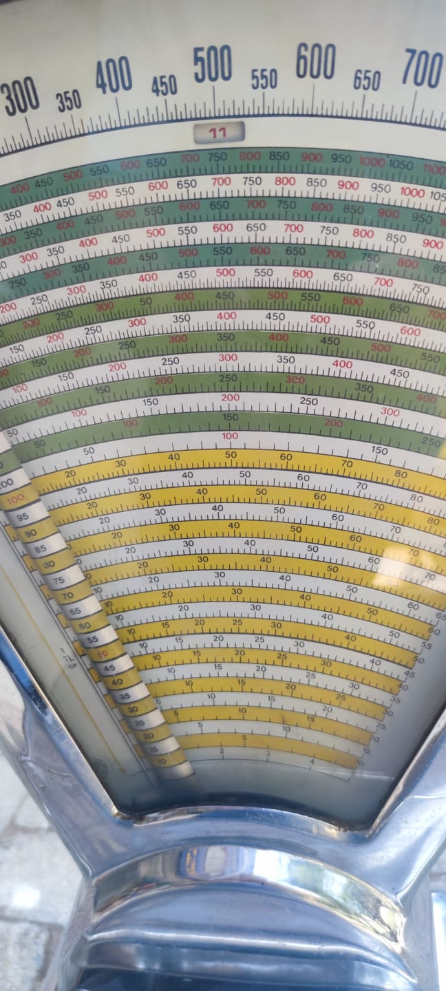 1970 WARTBURG ALMAN İBRELİ TERAZİ TEK KEFELİ ÜZERİ AYAR DAMGALI HER TARAFI KROMCELİK CALISAN ON ARKA CAMLI KADRAN 